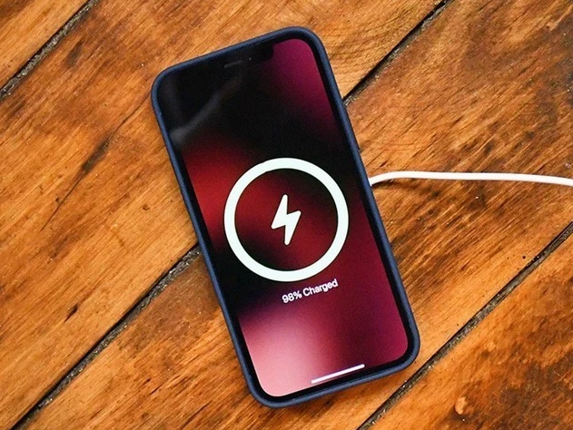 房山苹果手机维修分享iPhone 12可以随便充电吗 